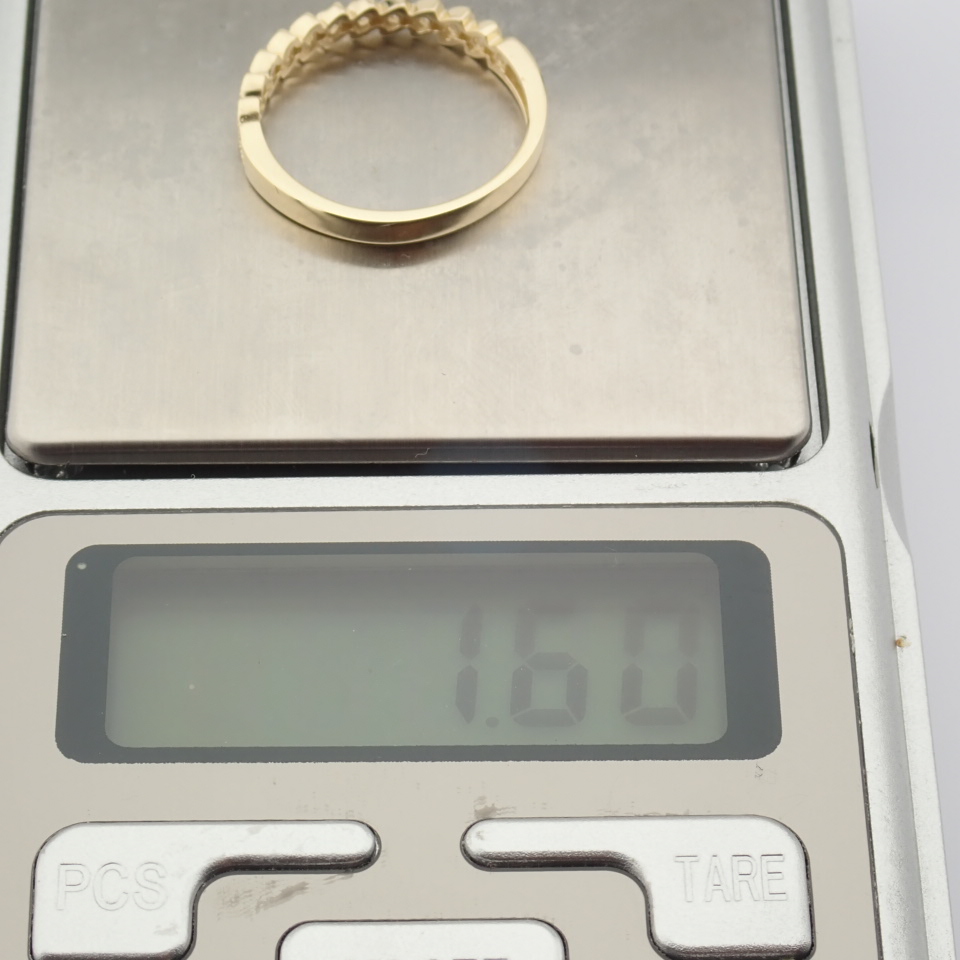 Swarovski Zirconia Ring. In 14K Yellow Gold - Image 6 of 7