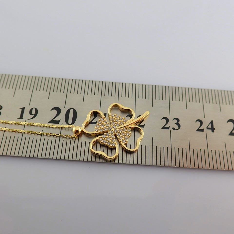 17.3 In (44 cm) Swarovski Zirconia Pendant. In 14K Yellow Gold - Image 3 of 4