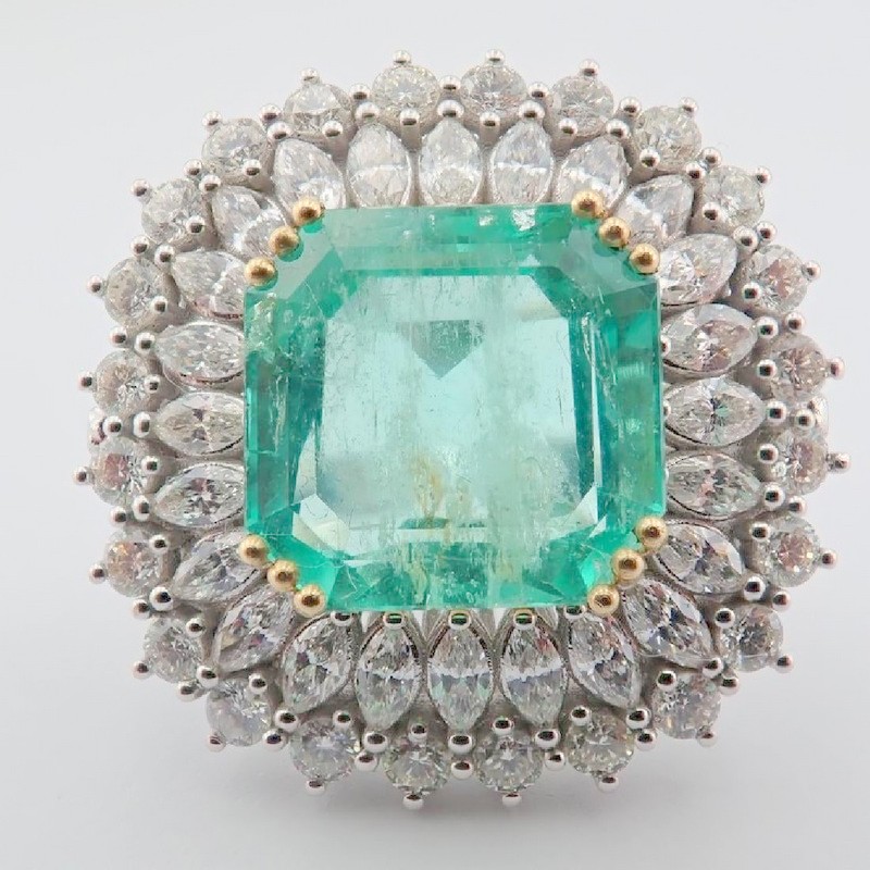 18K Large Emerald and Diamond Cluster Ring (16,58 ct) - Image 6 of 7