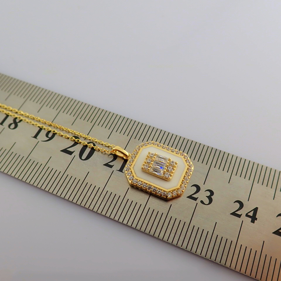 16.5 In (42 cm) Swarovski Zirconia Pendant. In 14K Yellow Gold - Image 3 of 4