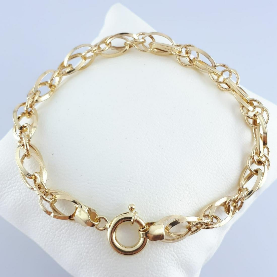 14K Yellow Gold - Bracelet