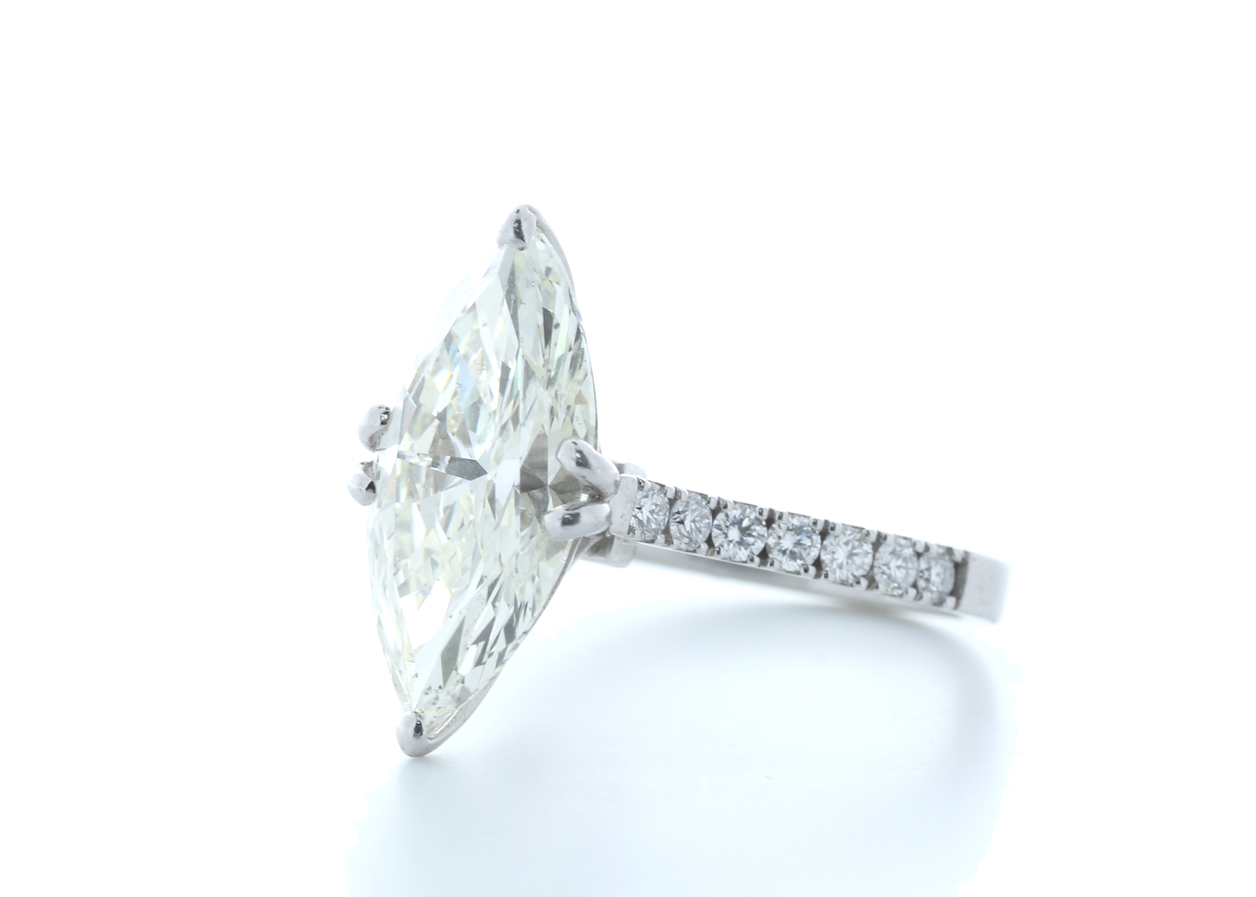 18ct White Gold Marquise Cut Diamond Ring 5.70 Carats - Image 2 of 5
