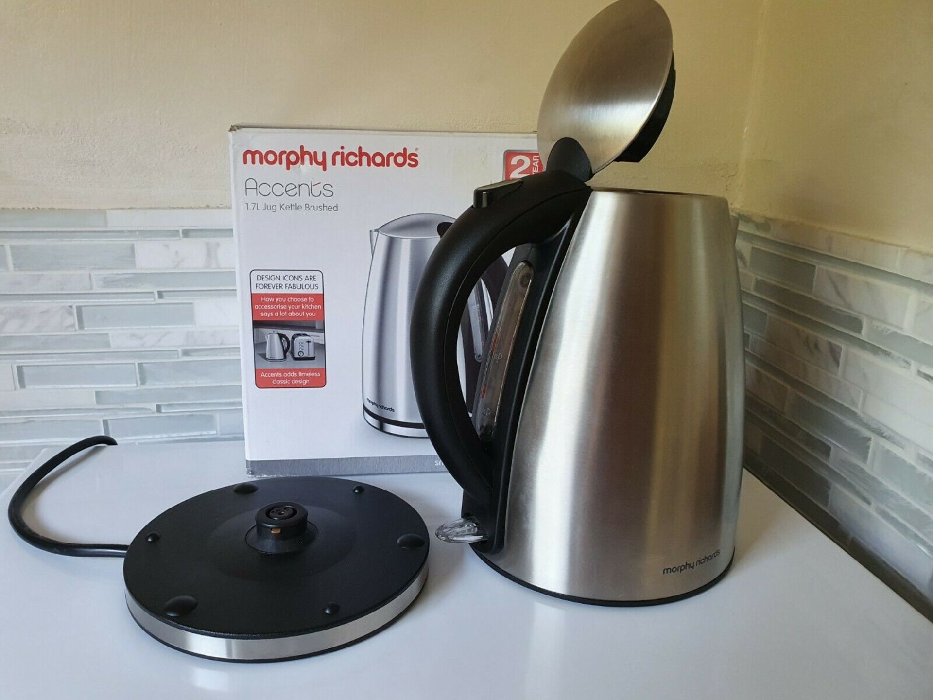 Refurbished Morphy Richards 103005 3Kw 1.7 Litre Kettle Rrp £99.99 - Image 3 of 3