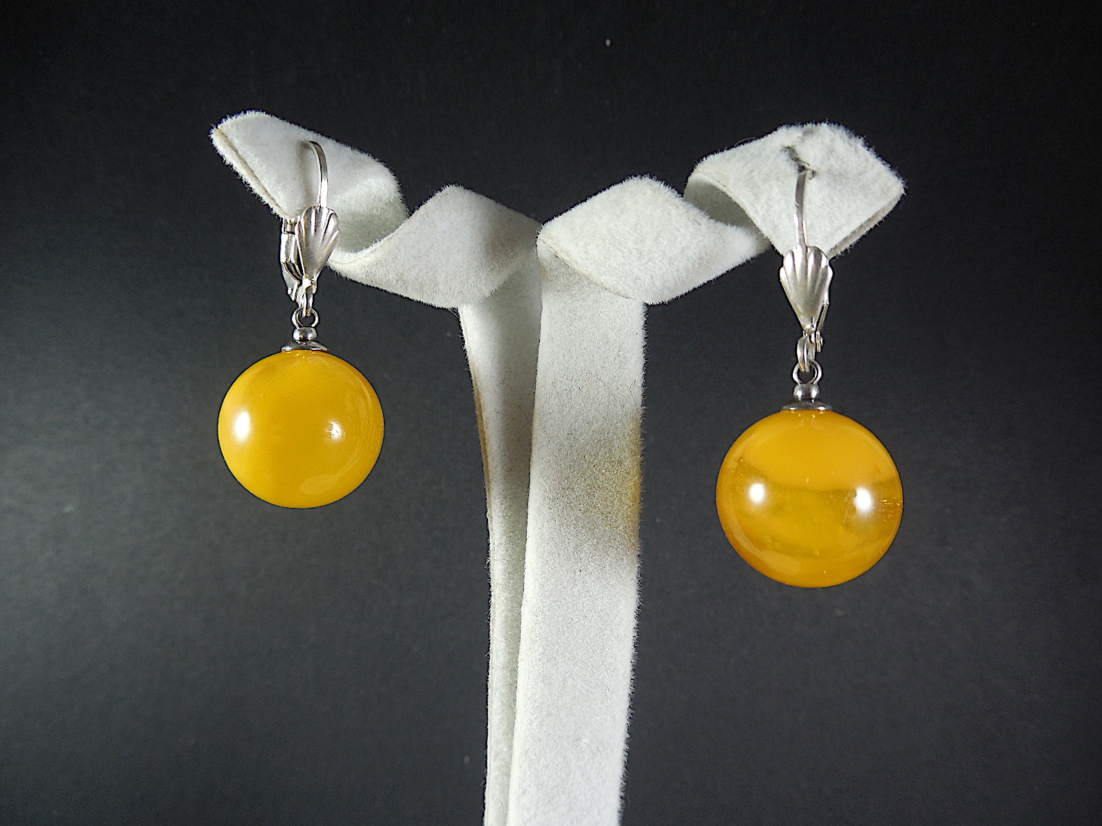 Silver earrings with natural amber ball - Image 2 of 4