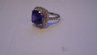 Tanzanite 8.94Ct & Diamond 1.71Ct 18Ct White Gold Ring