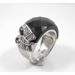Silver ring set with Onyx