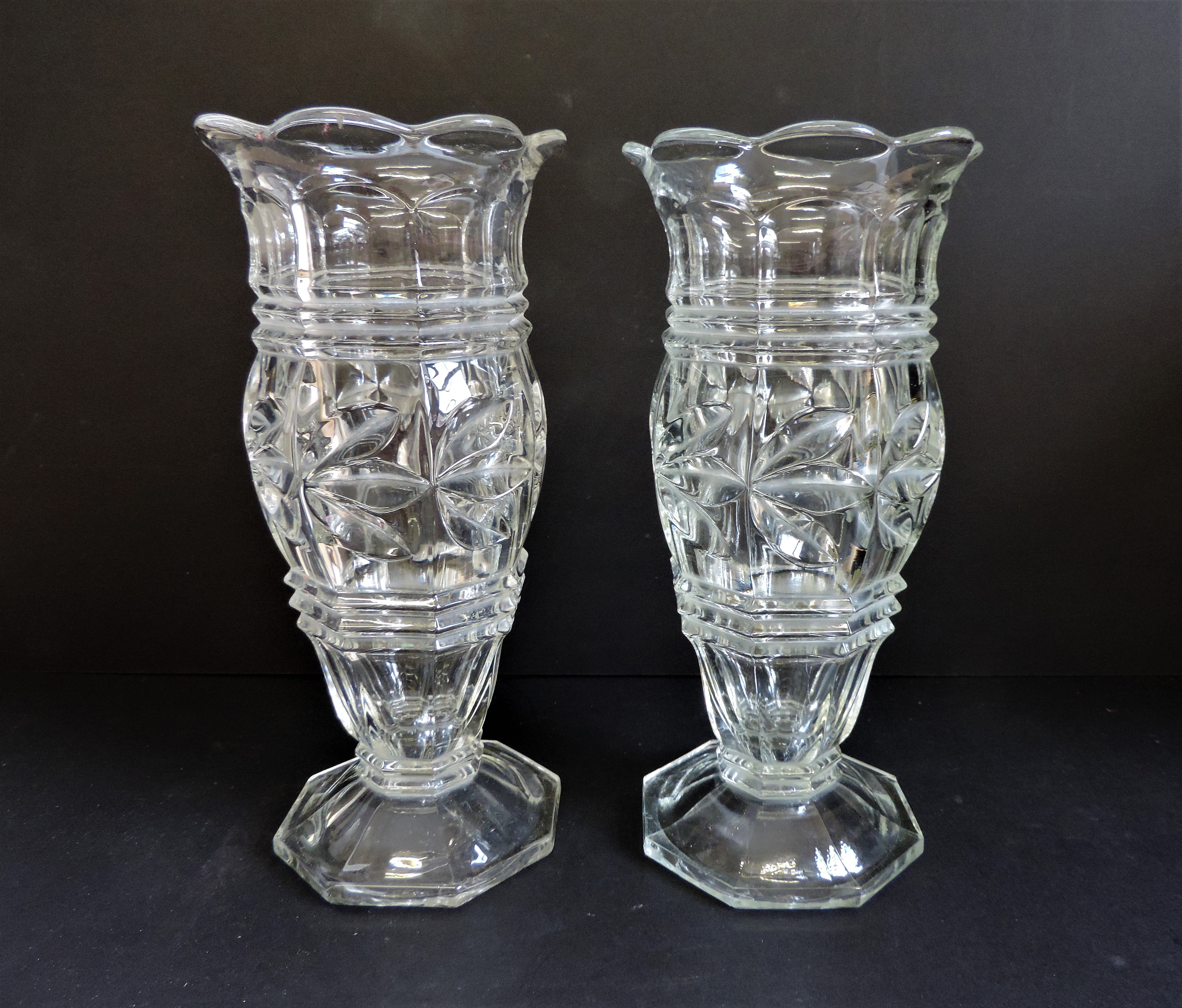Matching Pair of Art Deco Glass Vases 25cm Tall - Image 2 of 6