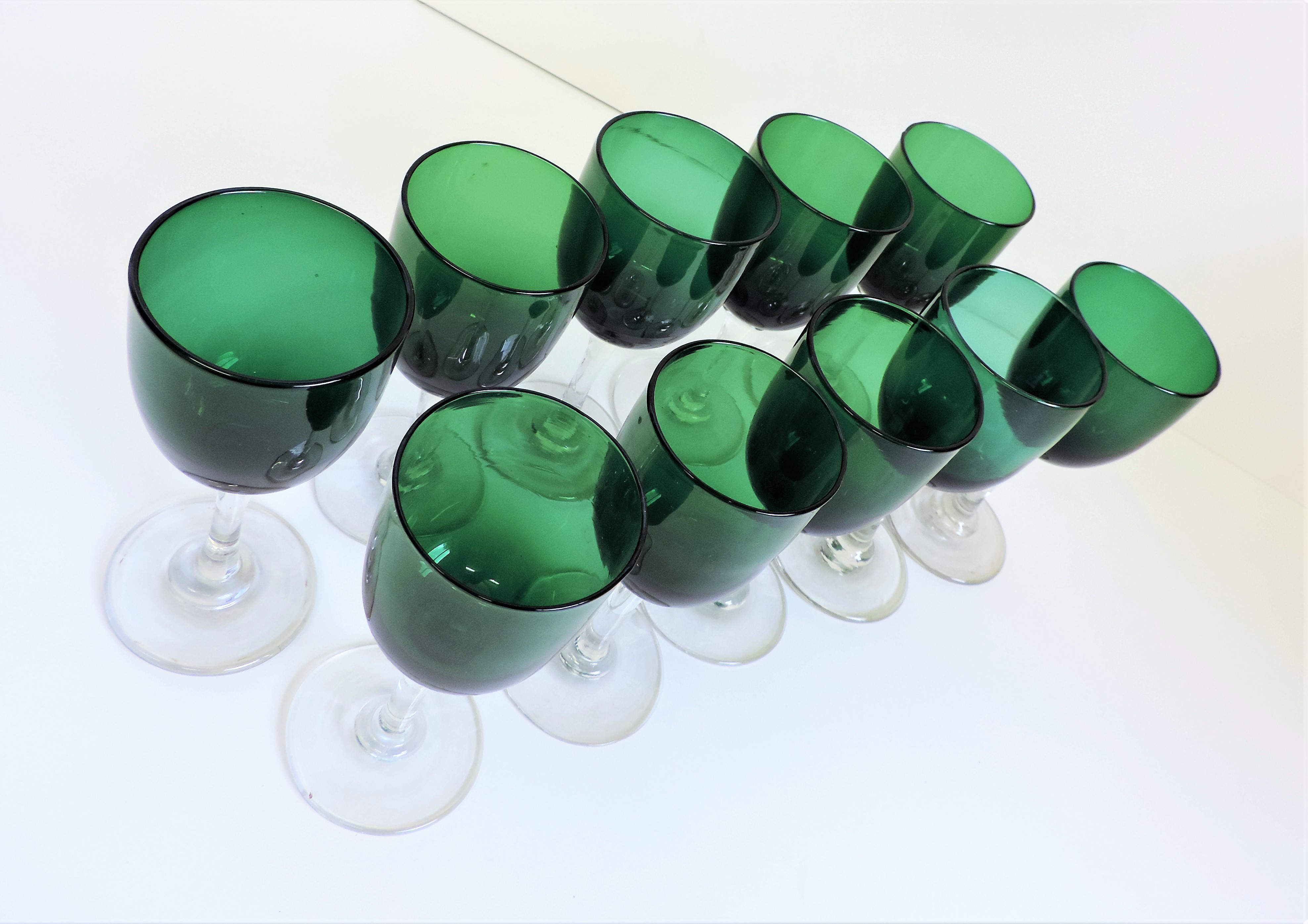 Suite of 10 Victorian Bristol Green Glasses for Wine/ Sherry/Port - Image 7 of 9