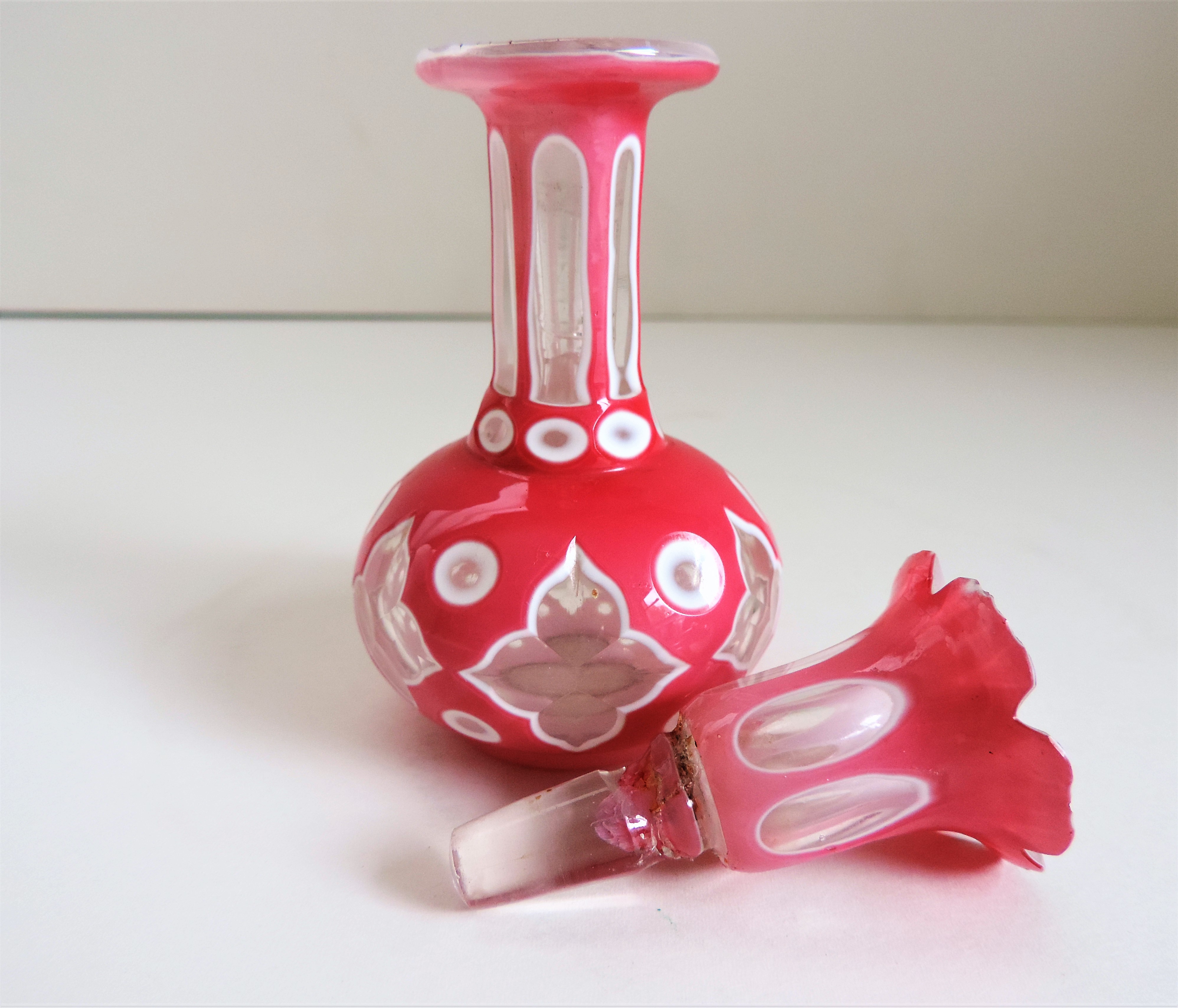 Antique Venetian Murano Glass Perfume Bottle - Image 3 of 8