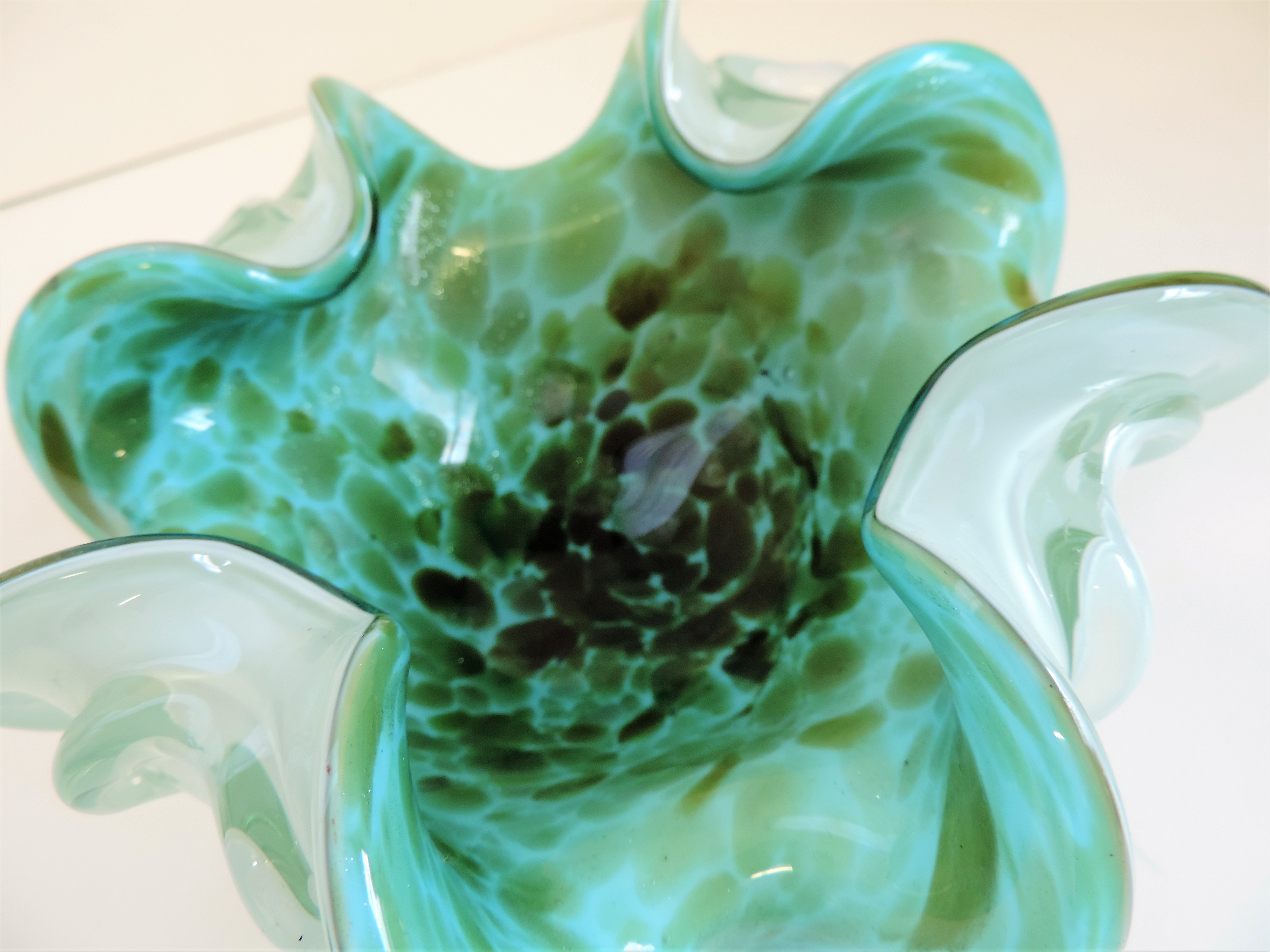 Fratelli Toso Murano Glass Biomorphic Bowl - Image 4 of 4