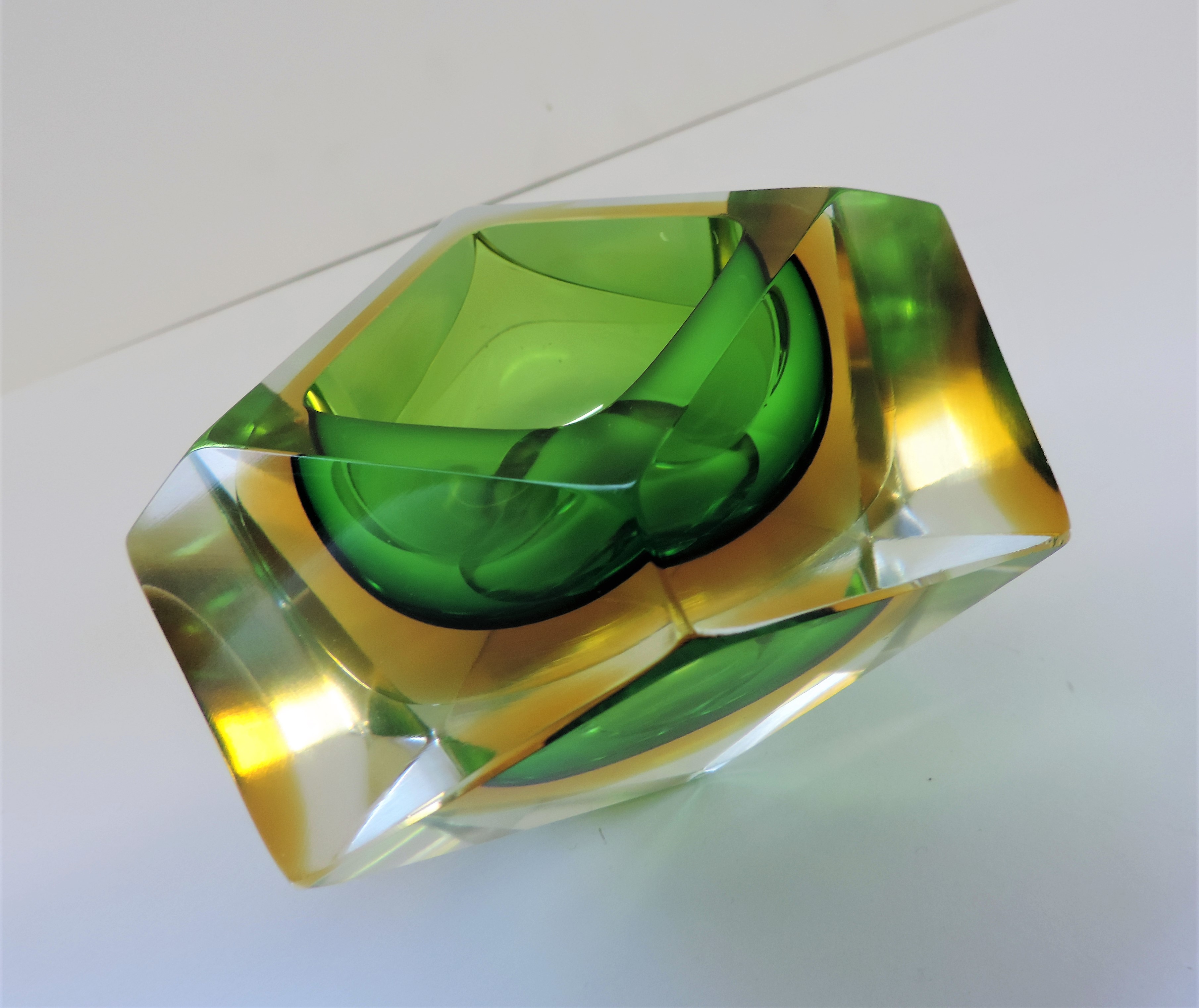 Mandruzzato Murano Faceted Glass Paperweight - Image 3 of 5