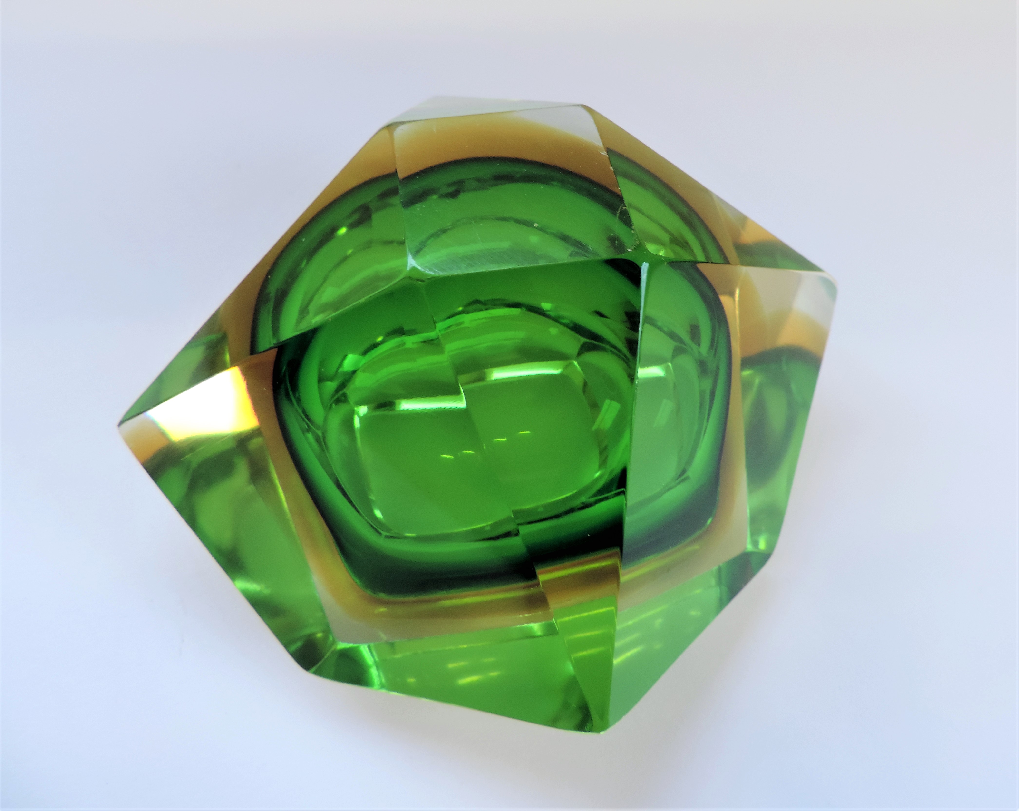 Mandruzzato Murano Faceted Glass Paperweight - Image 4 of 5
