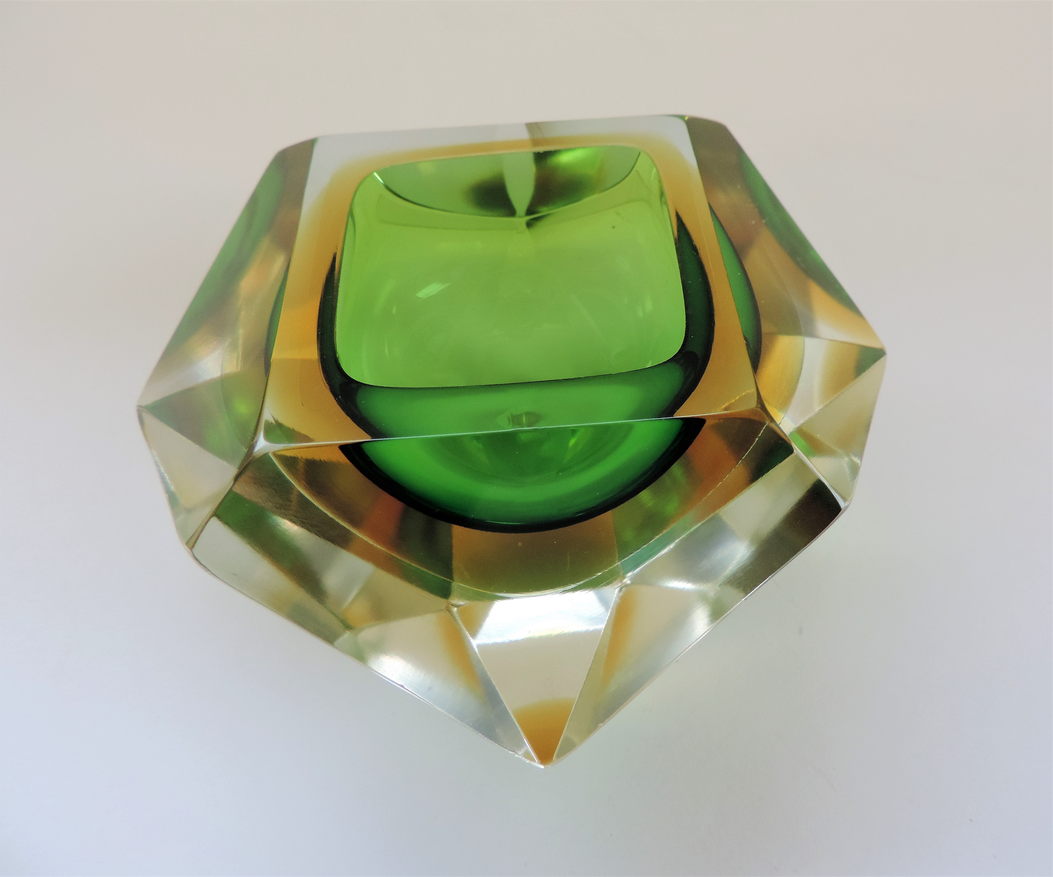 Mandruzzato Murano Faceted Glass Paperweight - Image 5 of 5