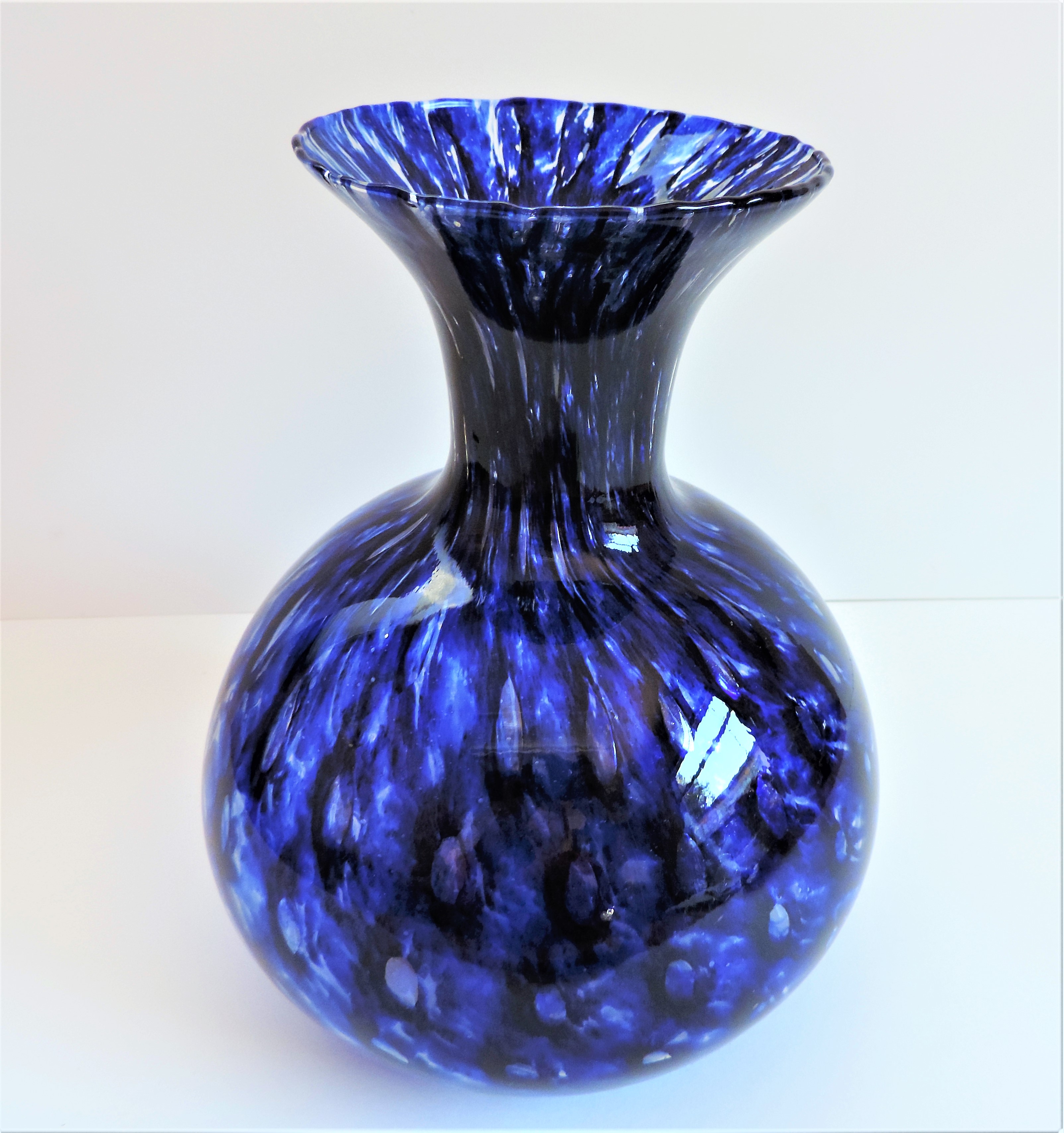 Murano Glass Globe Shaped Vase - Image 5 of 6