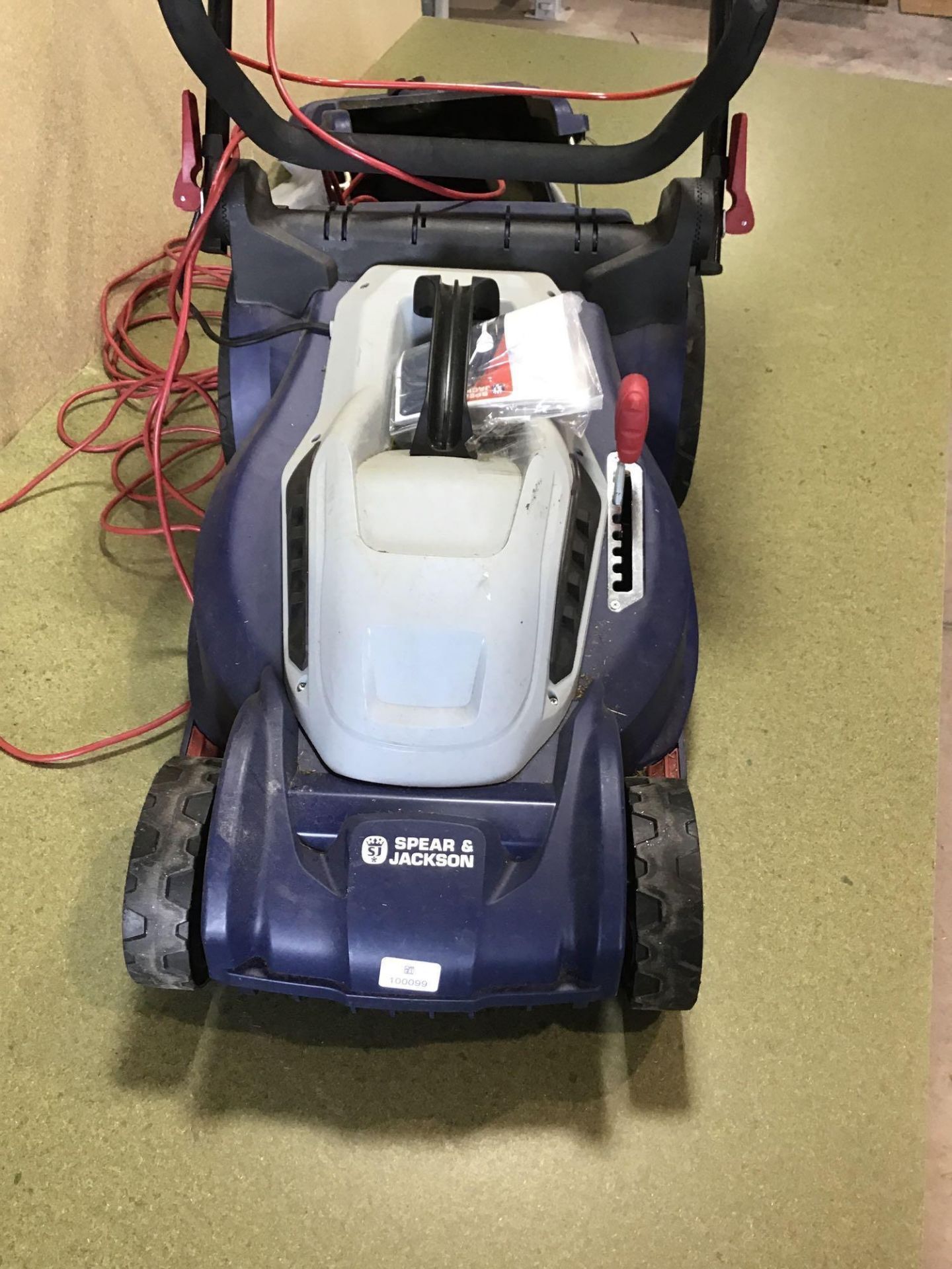 spear and jackson 40cm corded rotary lawnmower - 1700w - Image 2 of 2