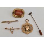 Antique Parcel of 9ct Gold Includes Medal & Brooches at least 7g