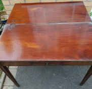 Antique Early 20th Century Hard Wood Tea Table.