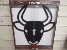 10Pcs X Brand New Quartz Wall Clock Design As Pictured - Similar Rrp £29.99. Each