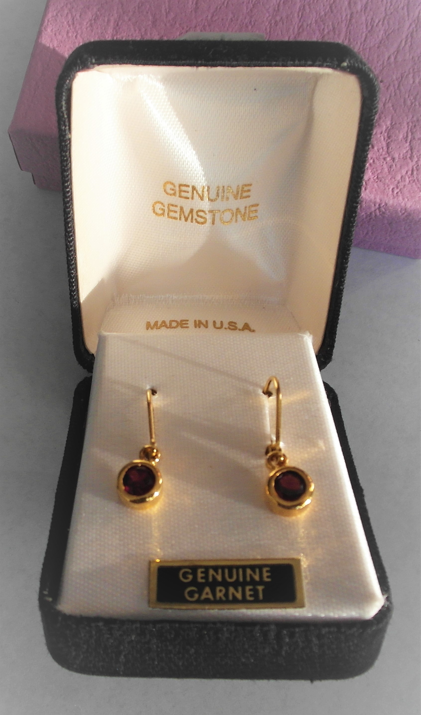 14Ct Gold Garnet Earrings - Image 2 of 3