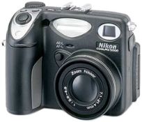 RRP £349.99 Nikon Coolpix 5000 5MP Digital Camera with 3x Optical Zoom