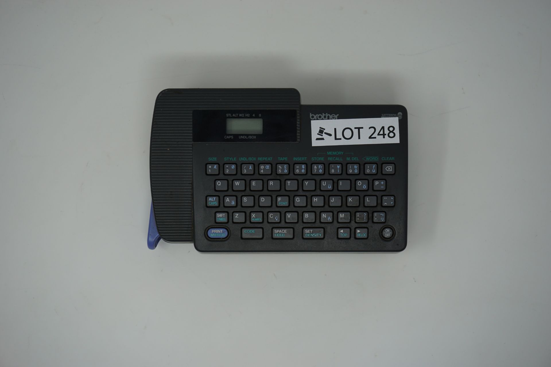 RRP £99.99 Brother P-touch 3000 label printer - Image 2 of 2