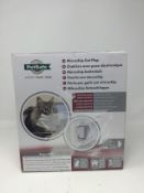RRP £ PetSAFE Microchip Cat Flap