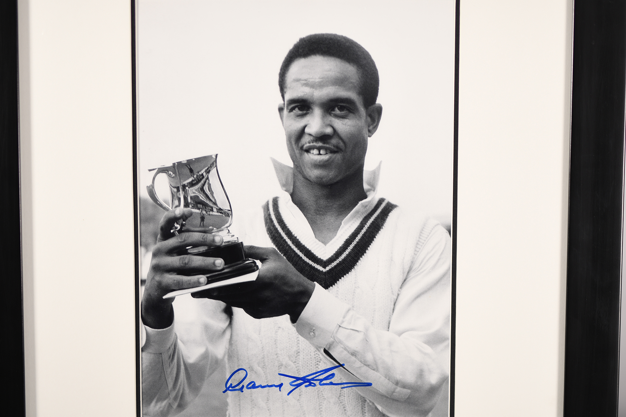 Gary Sobers Framed Signature Presentation - Image 2 of 3