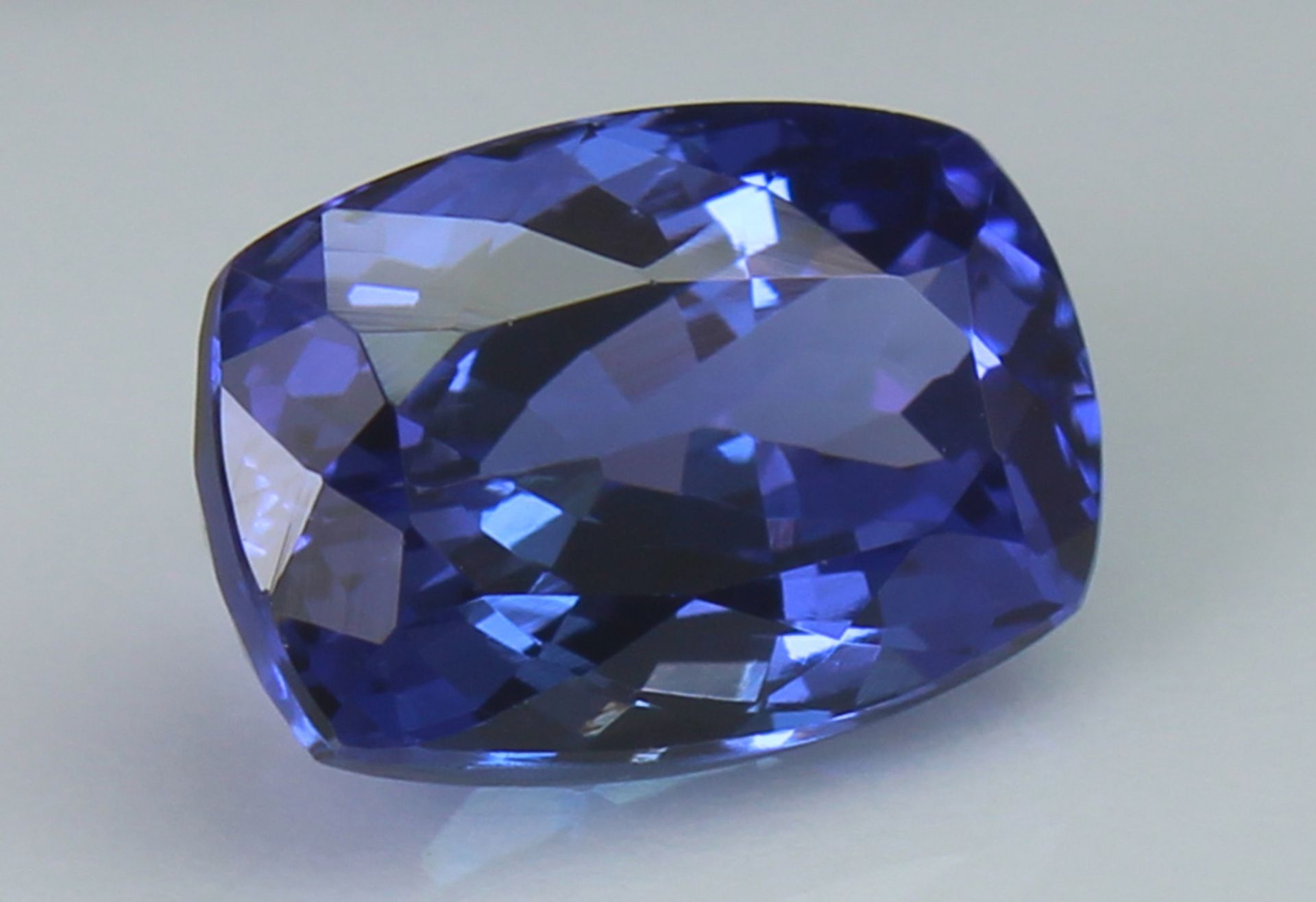 Tanzanite, 4.46 Ct - Image 3 of 5