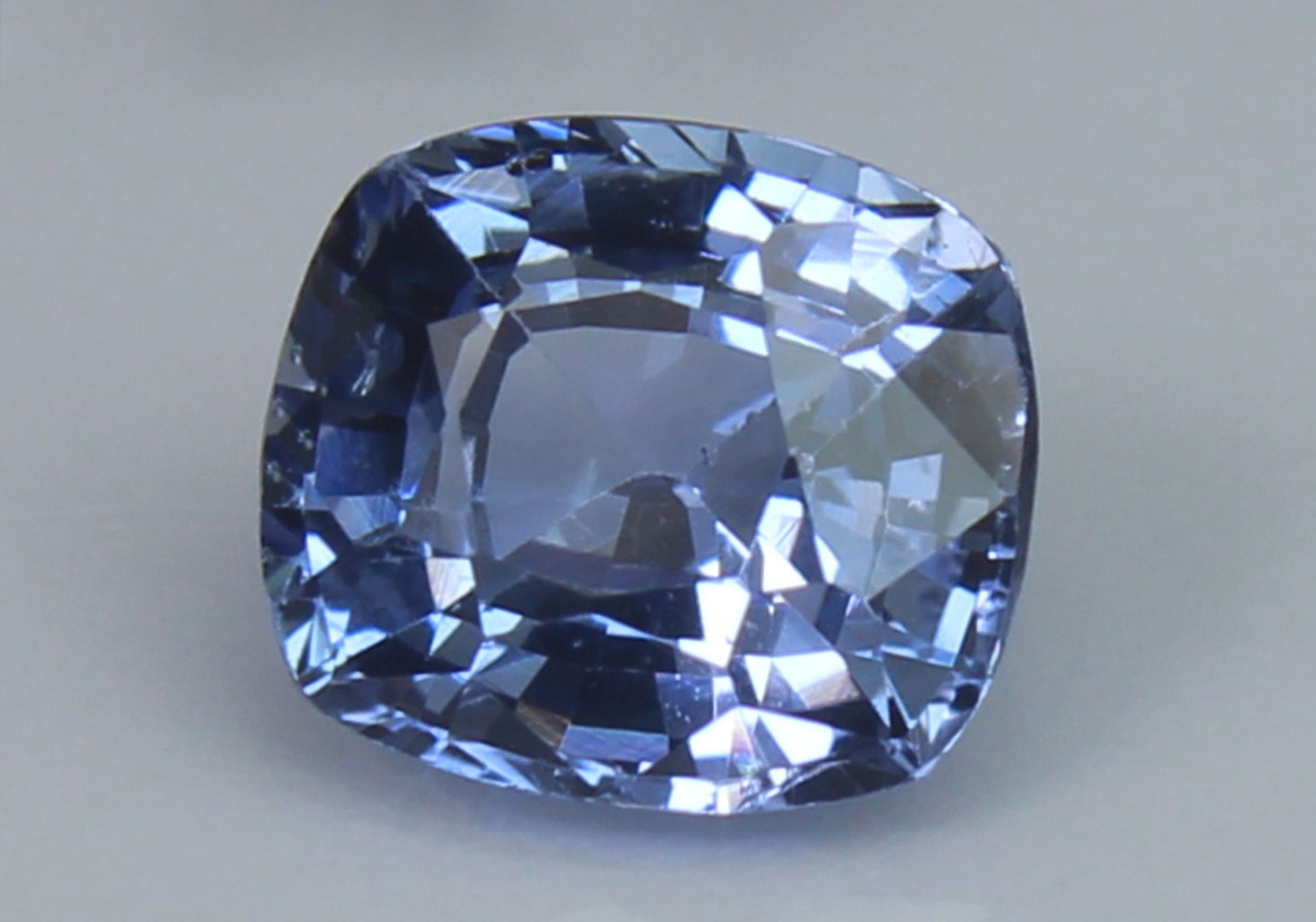 Blue Sapphire, 1.28 Ct - Image 2 of 5