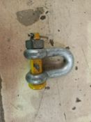 25 x 2 ton yellow pin safety dee shackles (ypufsad2)