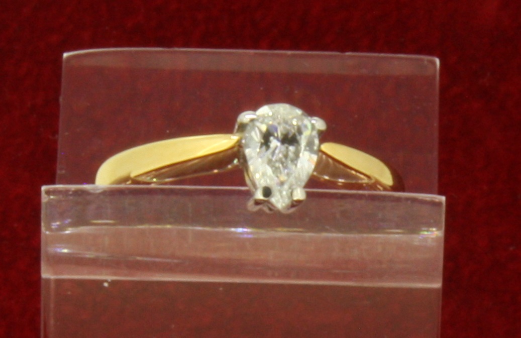 18ct (750) Yellow Gold 0.50ct Pear Shaped Solitaire Diamond Ring