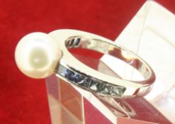 18ct 750 White Gold MIKIMOTO Pearl and Sapphire Ring