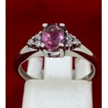 9ct (375) White Gold Pink & White Stone Dress Ring