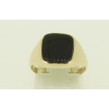 9ct (375) Black Onyx Signet Ring