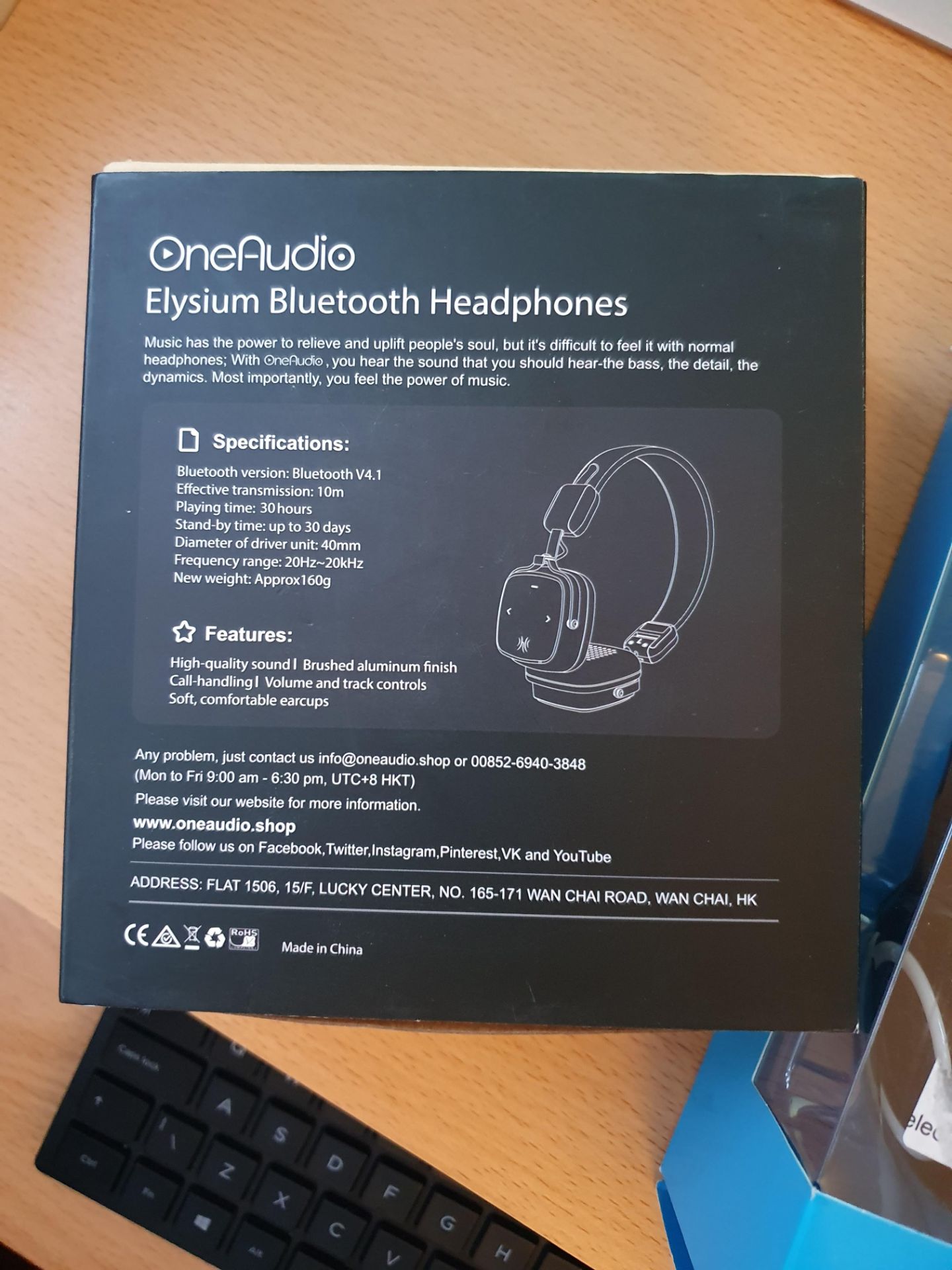 new elysium blutooth & logitech headphones £150 - Image 2 of 2