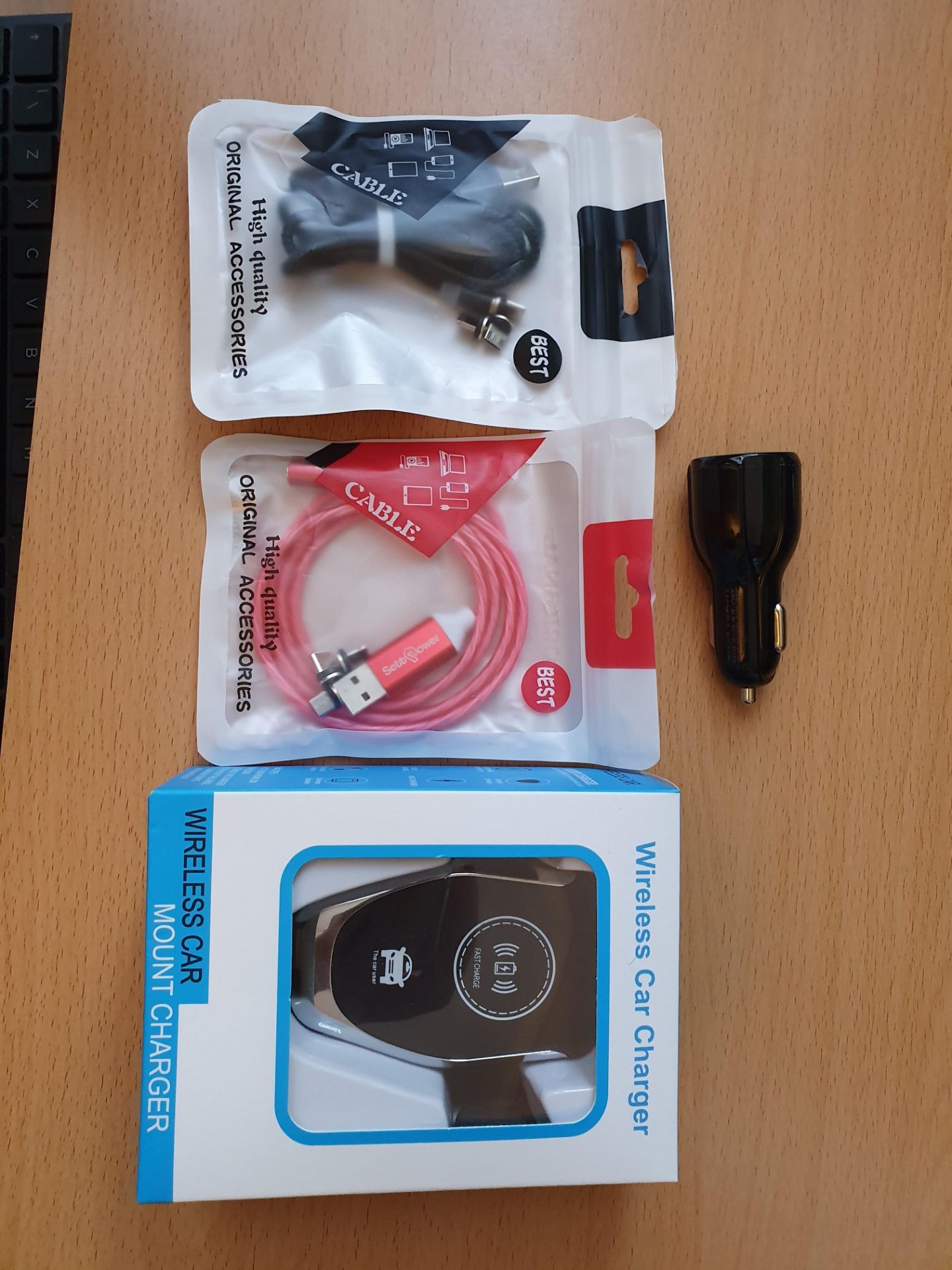 new mix items wireless car charger, 3 in 1 data charging cables rrp £50