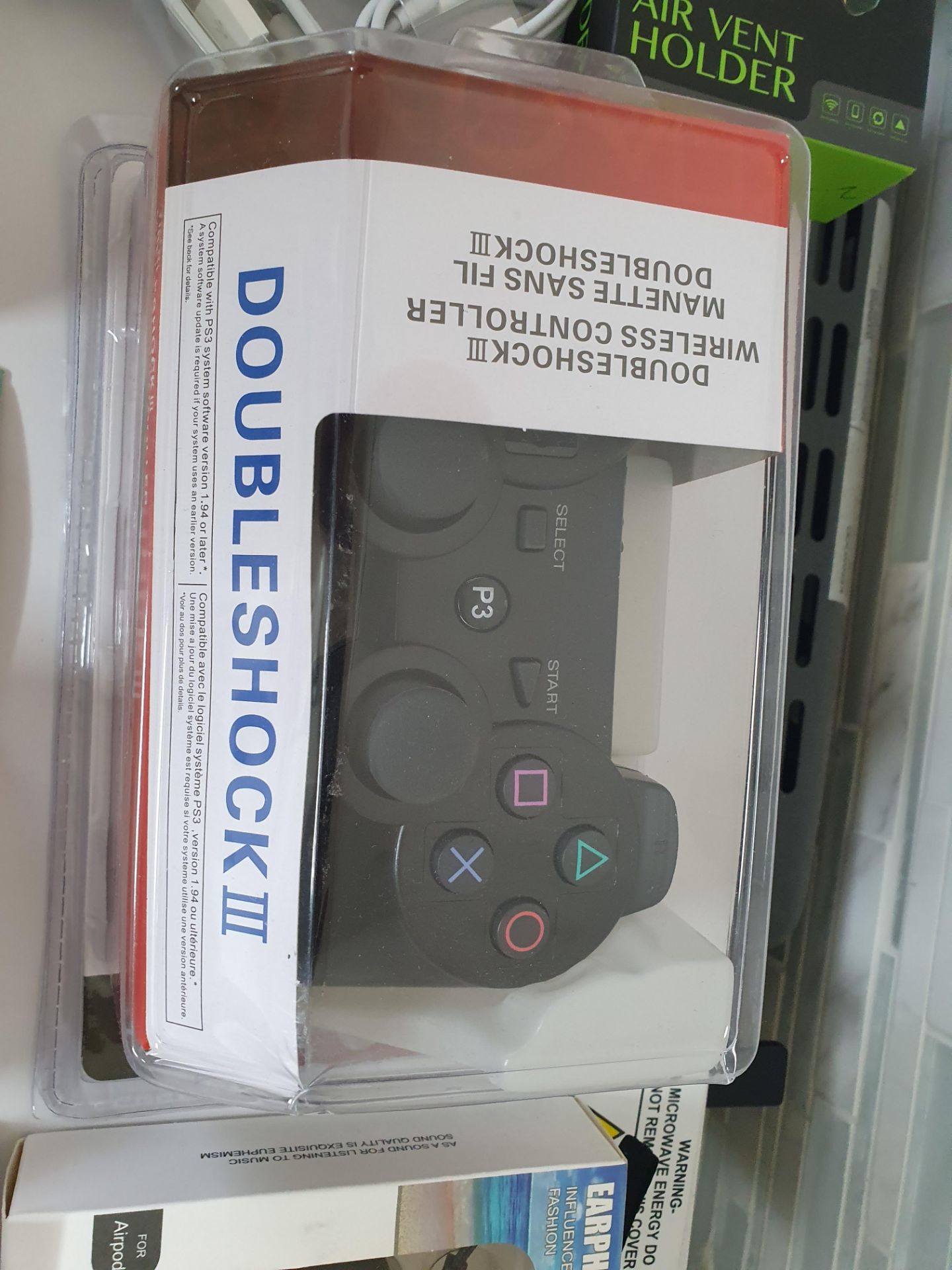 new mix item playstation controller, iphone chargers, travel adapters rrp£200 - Image 3 of 3