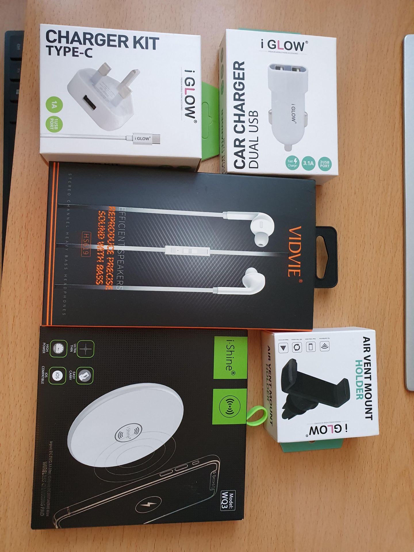 new mix items vidvie earphones, type-c fast charger, air vent etc rrp £120