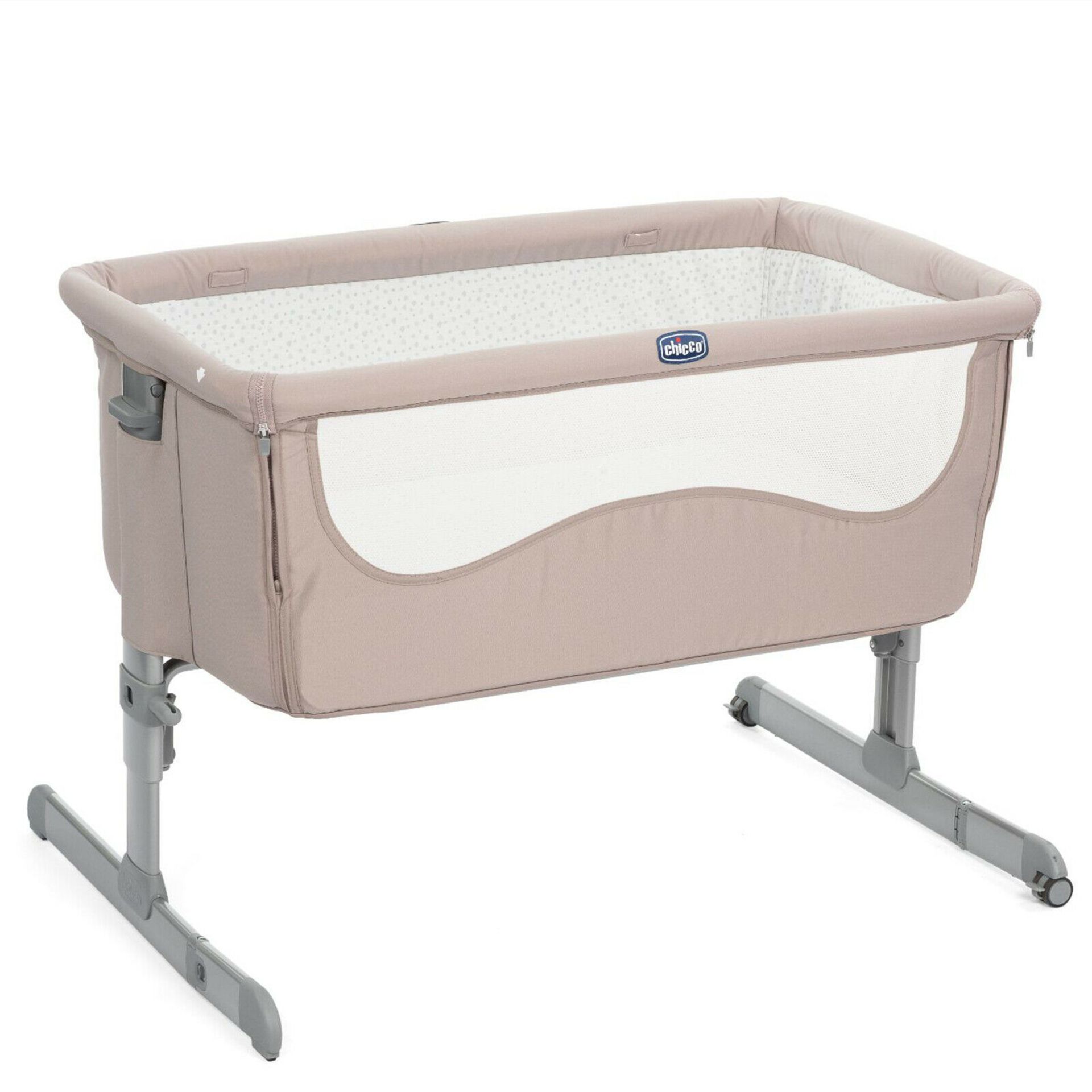 chicco next 2 me side sleeping bedside crib with mesh window rrp £299 - Image 2 of 4