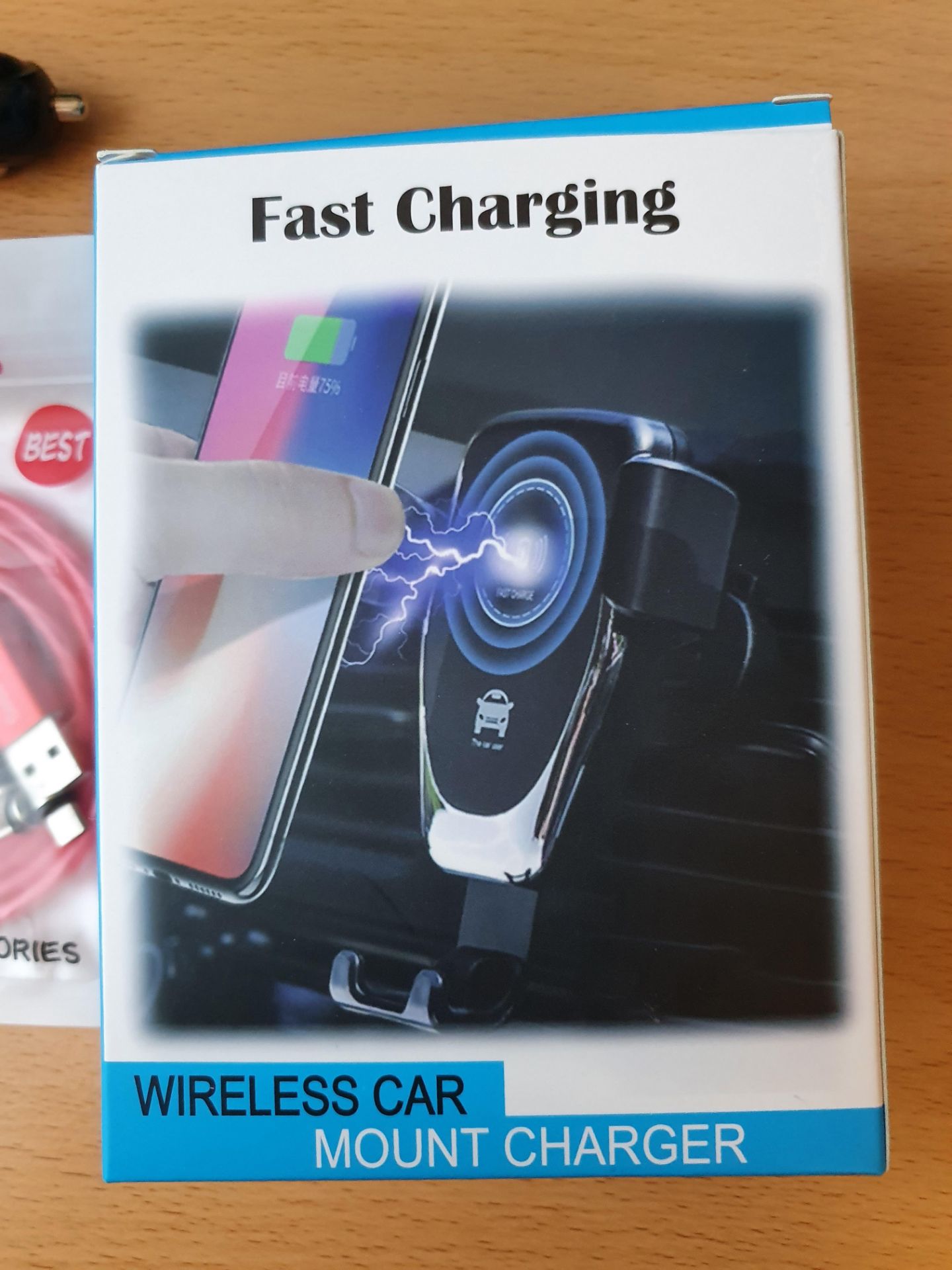 new mix items wireless car charger, 3 in 1 data charging cables rrp £50 - Image 4 of 4