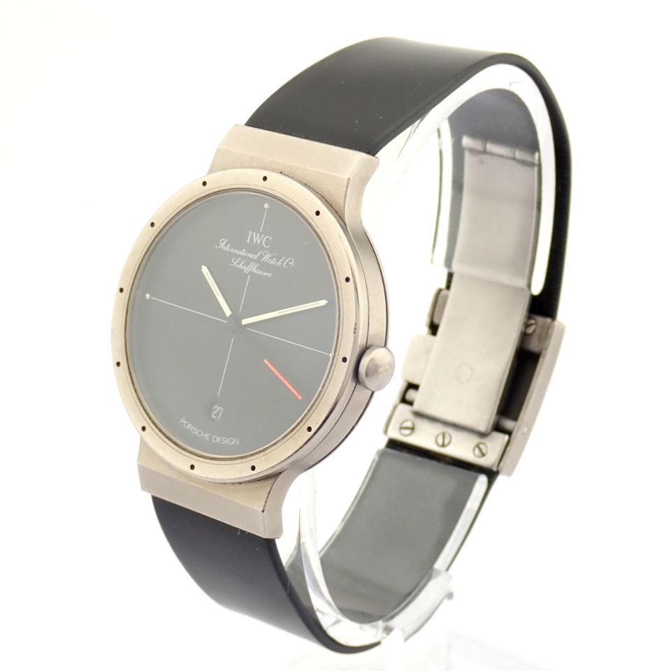 IWC / Porsche Design 32 mm - Gentlemen's Titanium Wrist Watch - Image 14 of 19