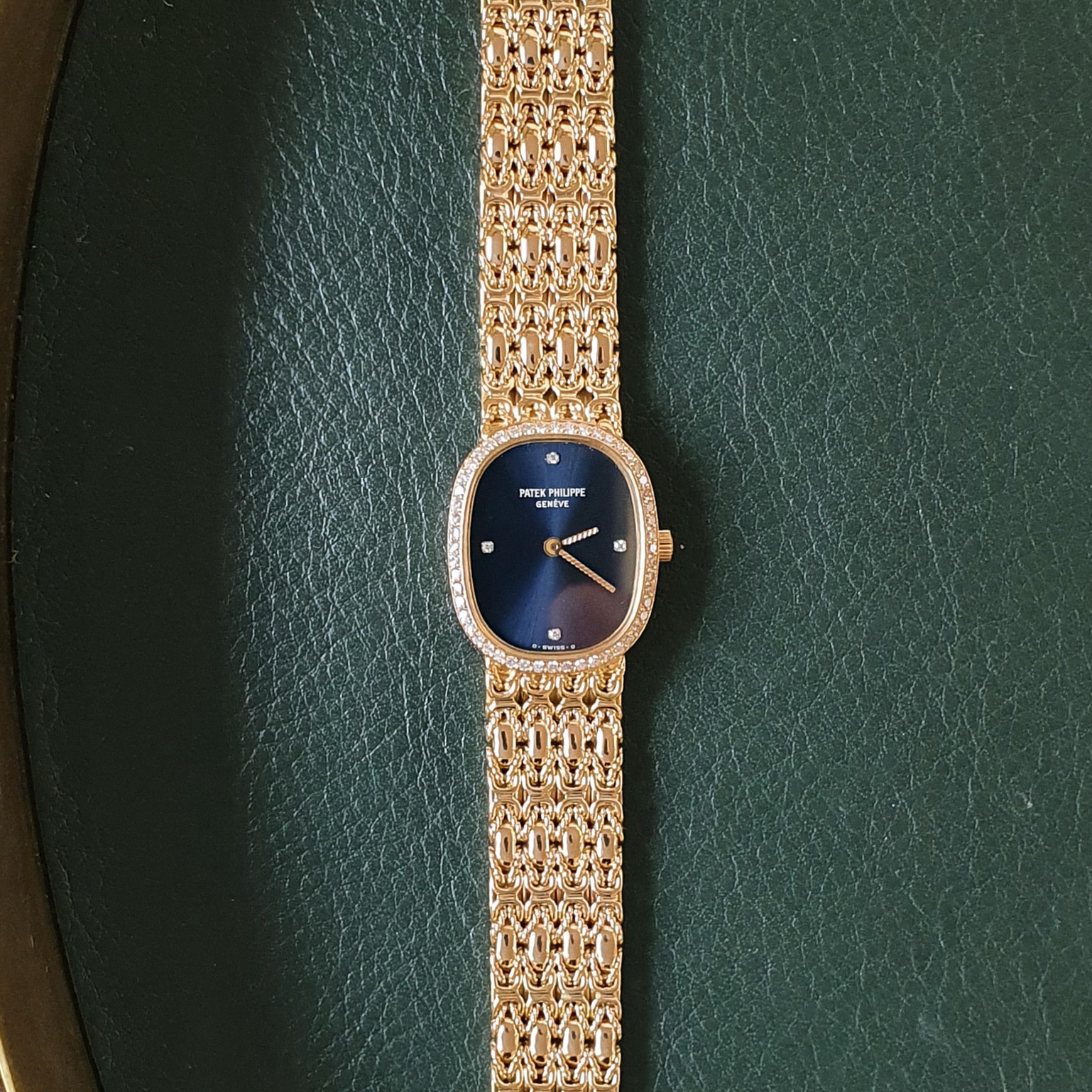 Patek Philippe Ellipse 4698 Ladies Yellow Gold Factory Diamonds Watch - Image 2 of 8