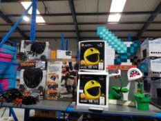 9 Items Ð 2 X RC Wall Climbing Tarantula, 1 X Creepy Creatures RC Tarantula,. 2 X Pacman Light, 2 X