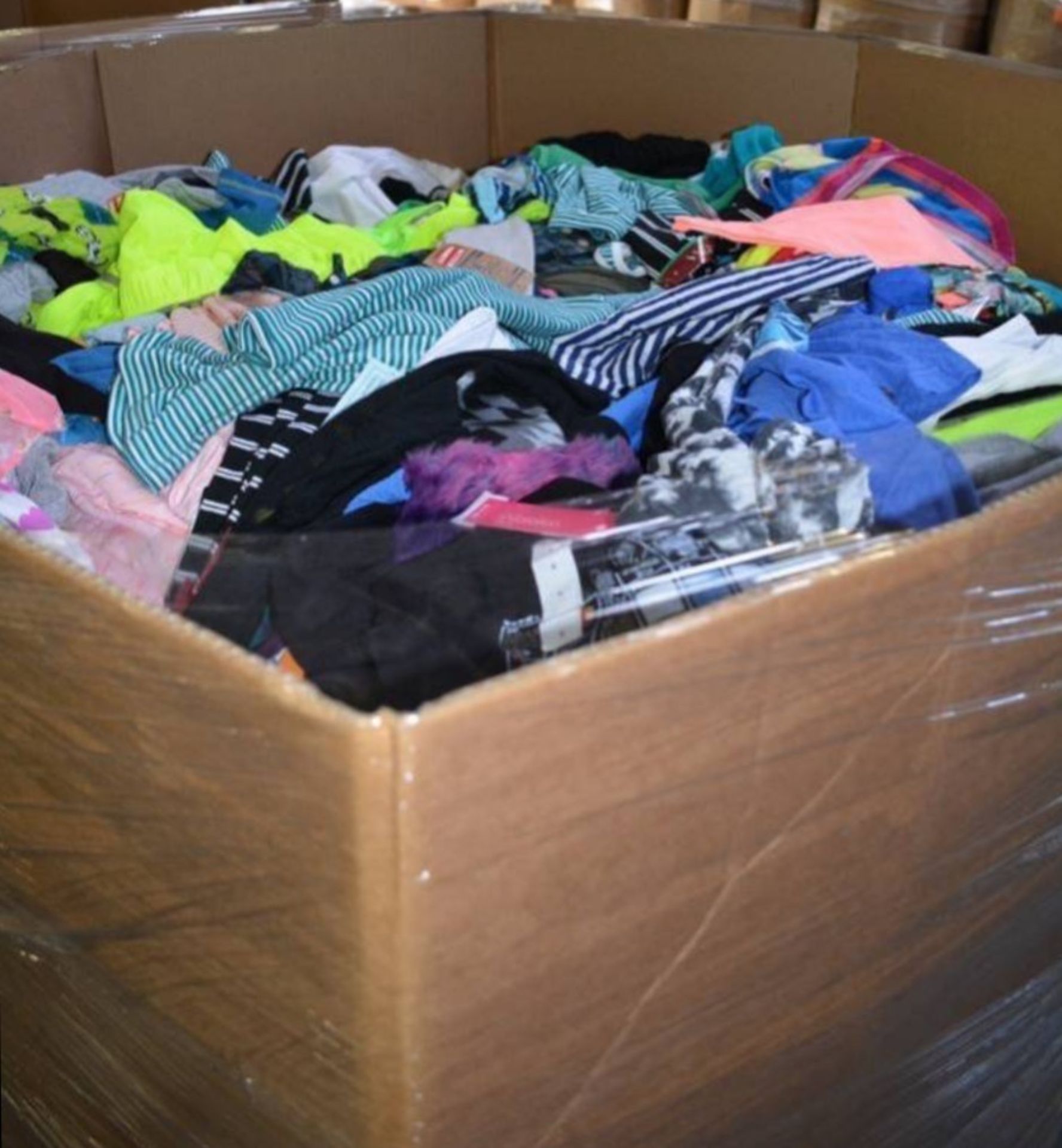 Pallet Of Ladies Clothing