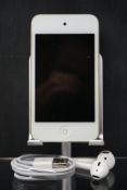 RRP £189.99 Apple iPod Touch 4th Generation 16gb White