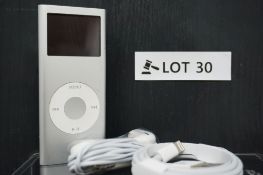 RRP £159.99 Apple iPod Nano 2nd Generation 2gb Silver