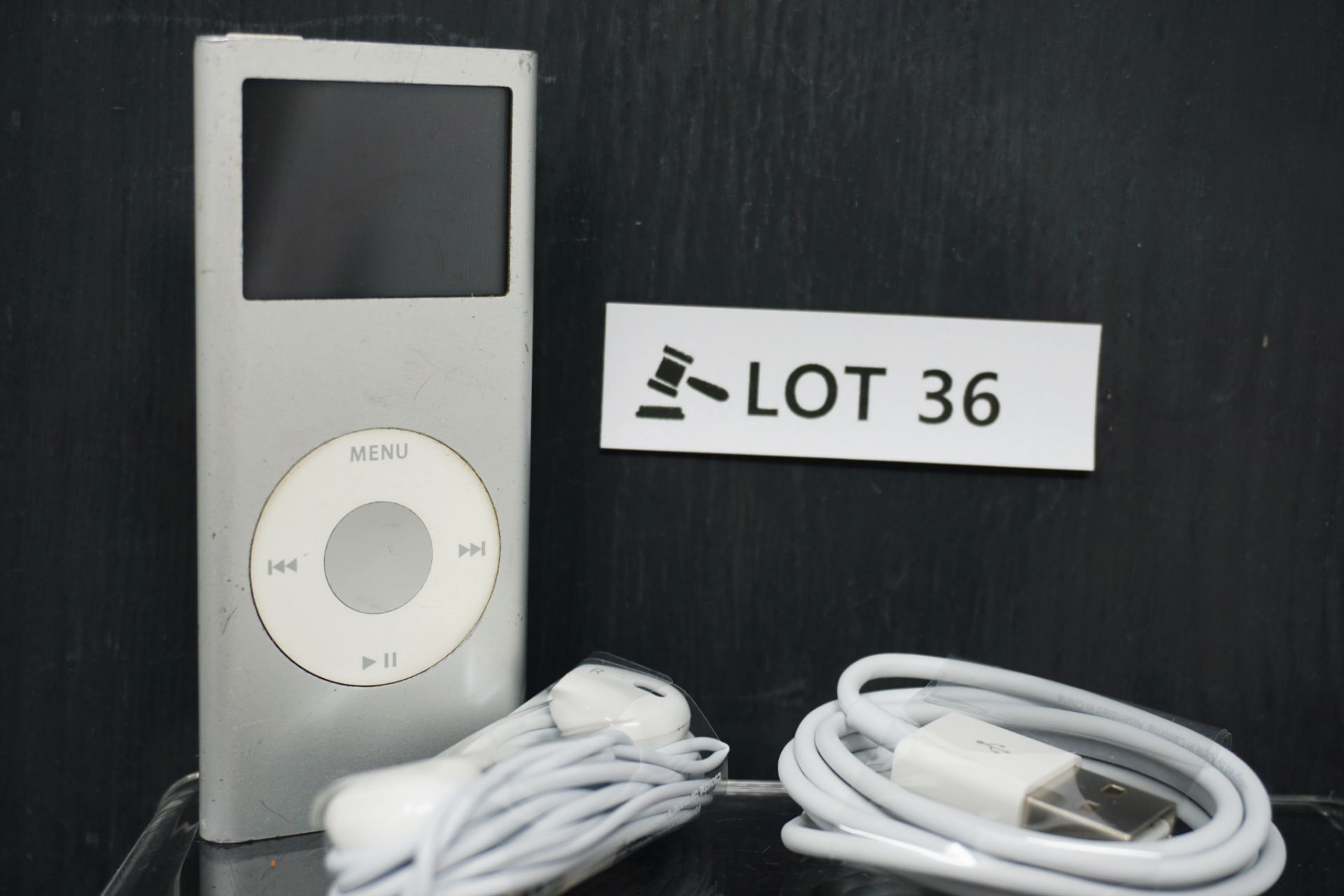 RRP £189.99 Apple iPod Nano 2nd Generation 4gb Silver