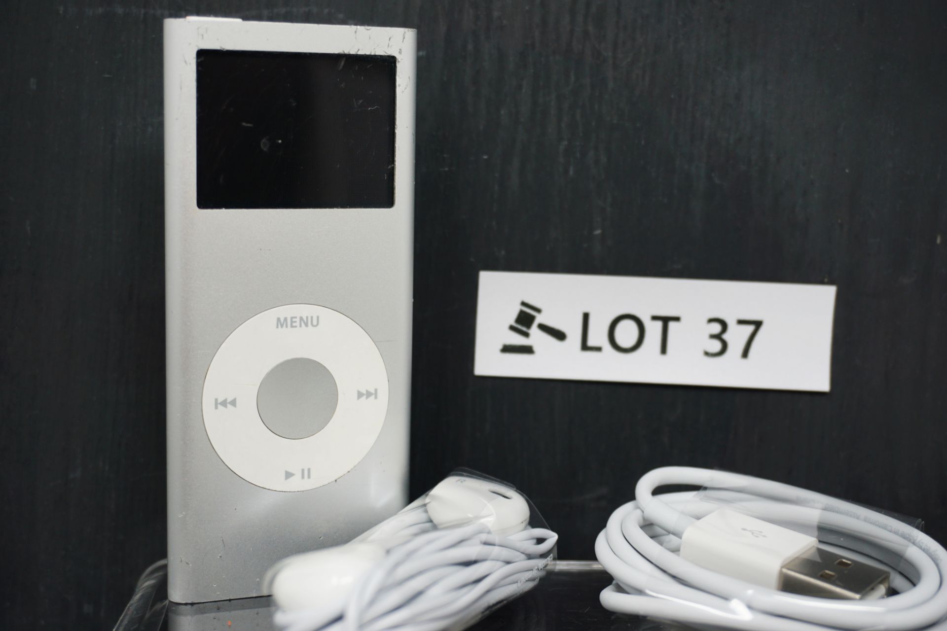 RRP £189.99 Apple iPod Nano 2nd Generation 4gb Silver