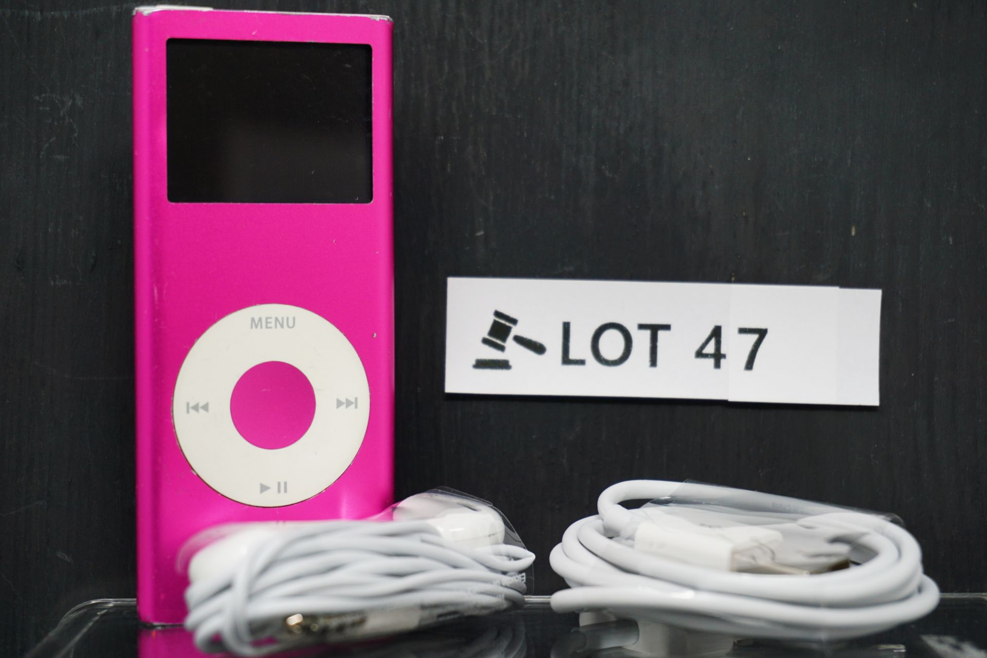 RRP £189.99 Apple iPod Nano 2nd Generation 4gb Pink