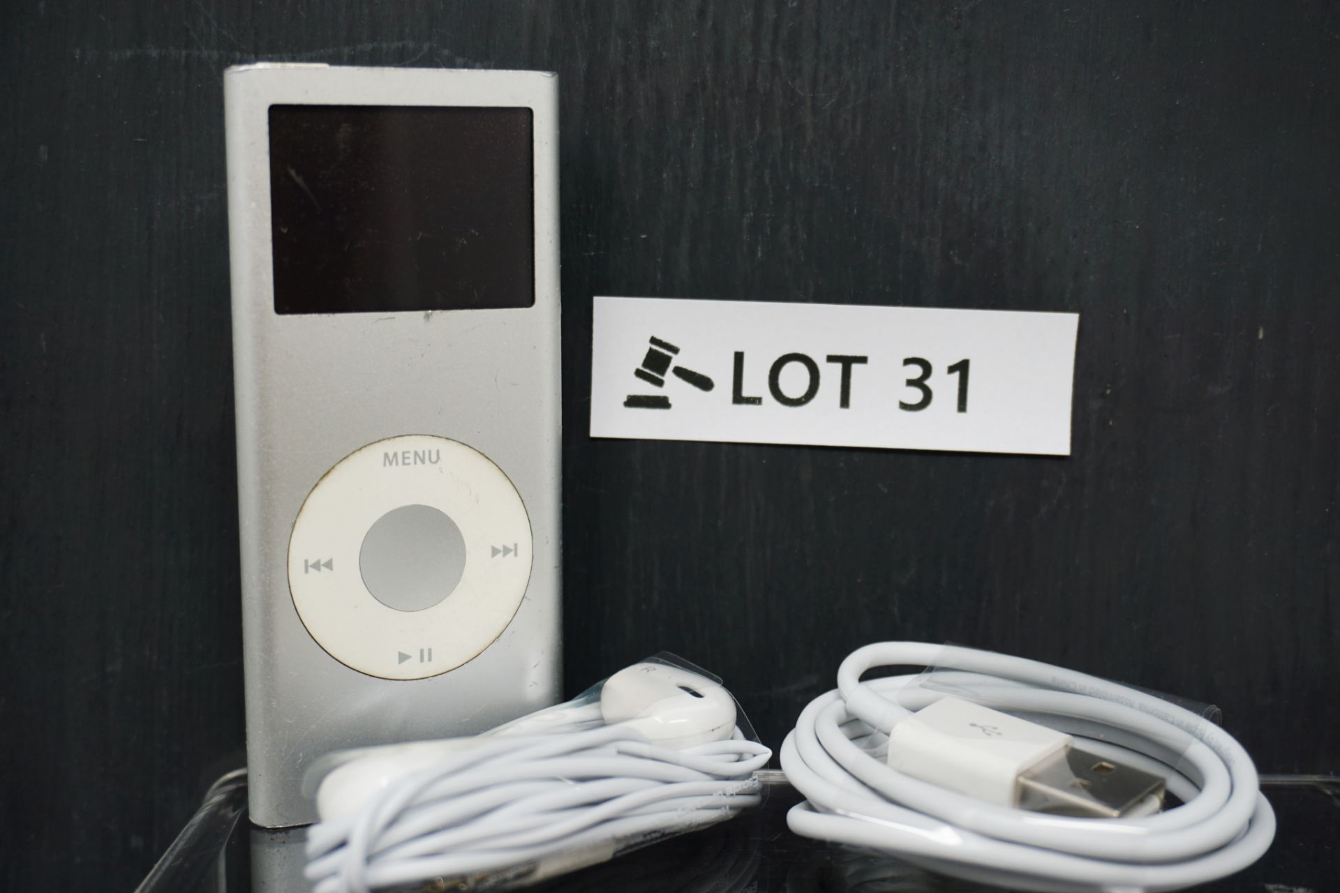 RRP £159.99 Apple iPod Nano 2nd Generation 2gb Silver